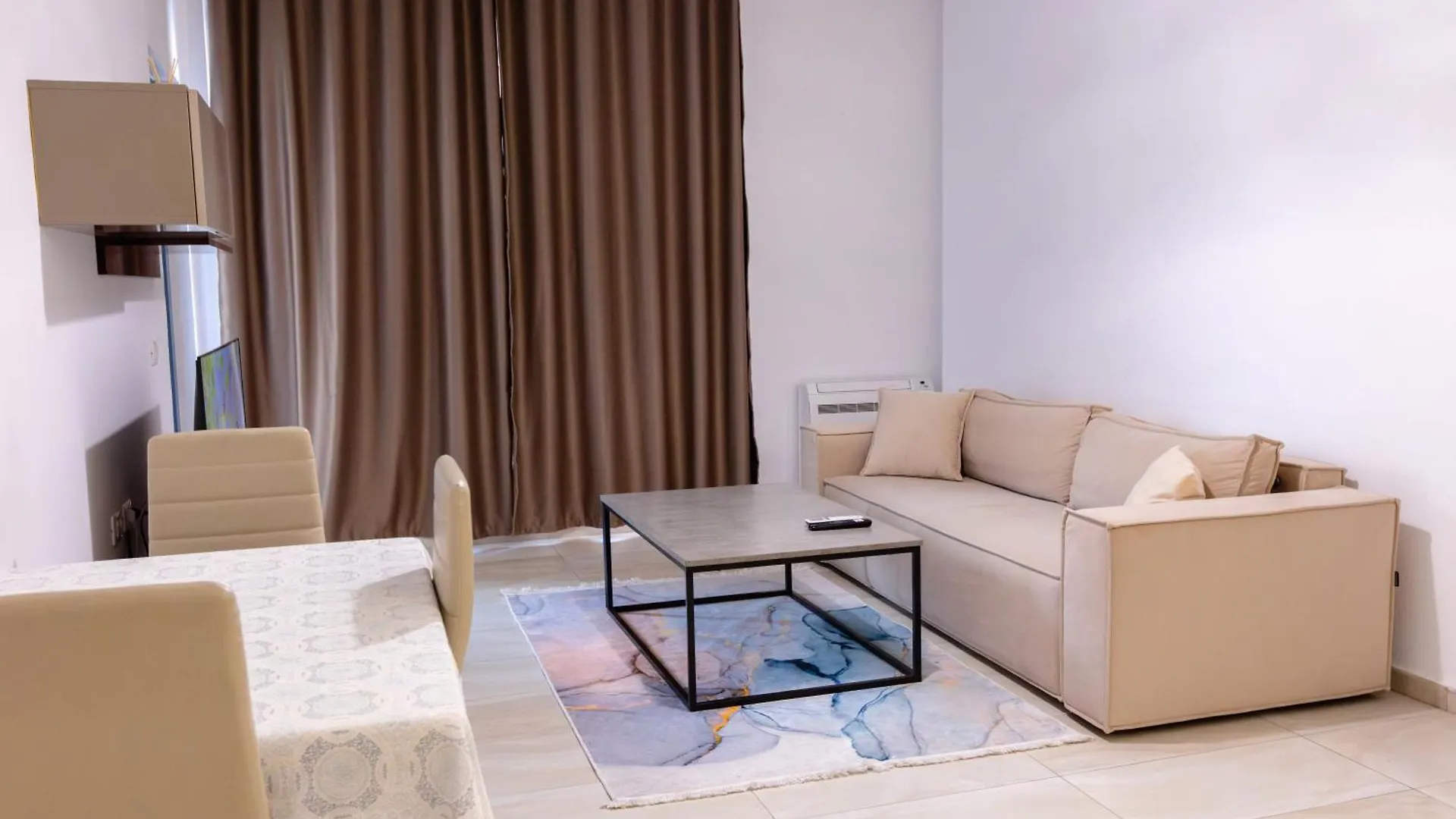 Happy Home Central 1 Τίρανα 0*,  Αλβανία