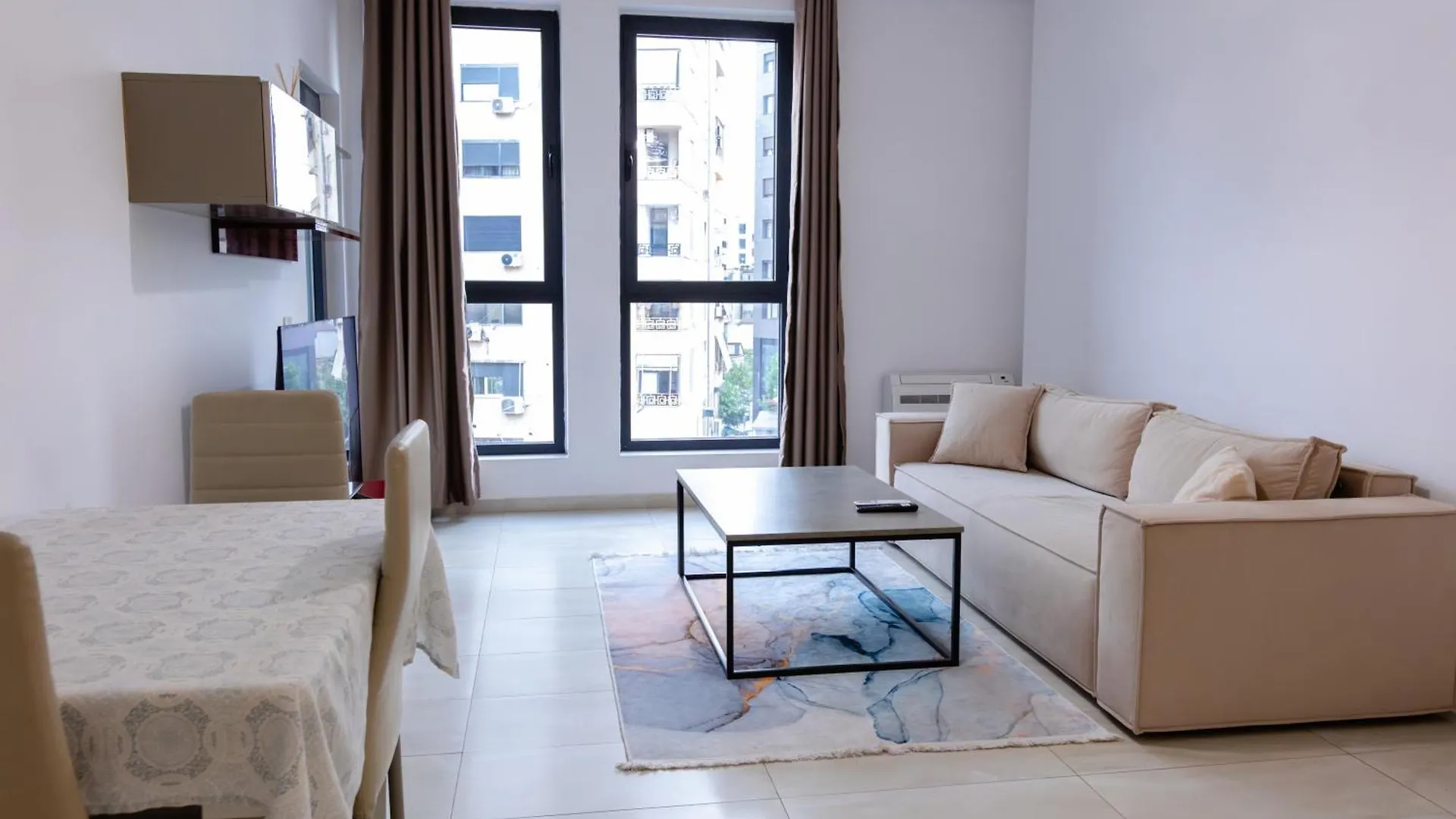 Happy Home Central 1 Tirana Appartamento