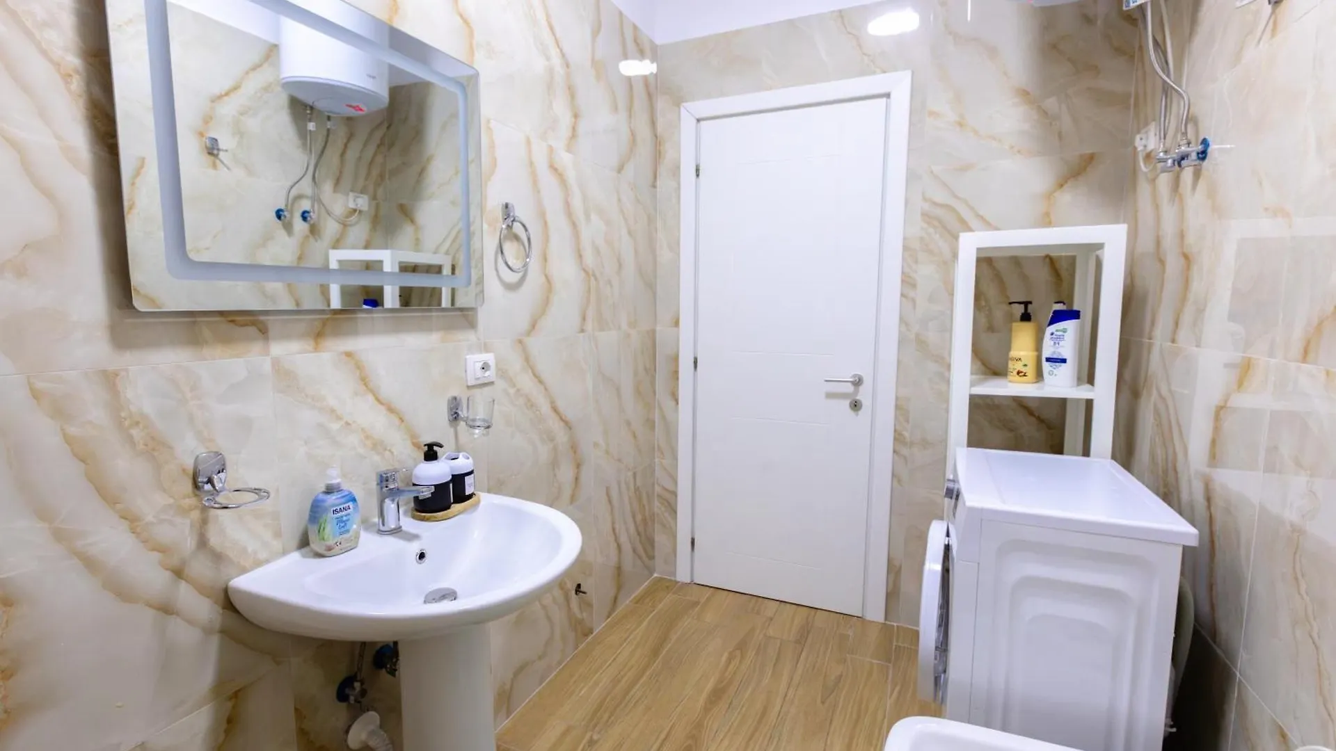 Appartamento Happy Home Central 1 Tirana