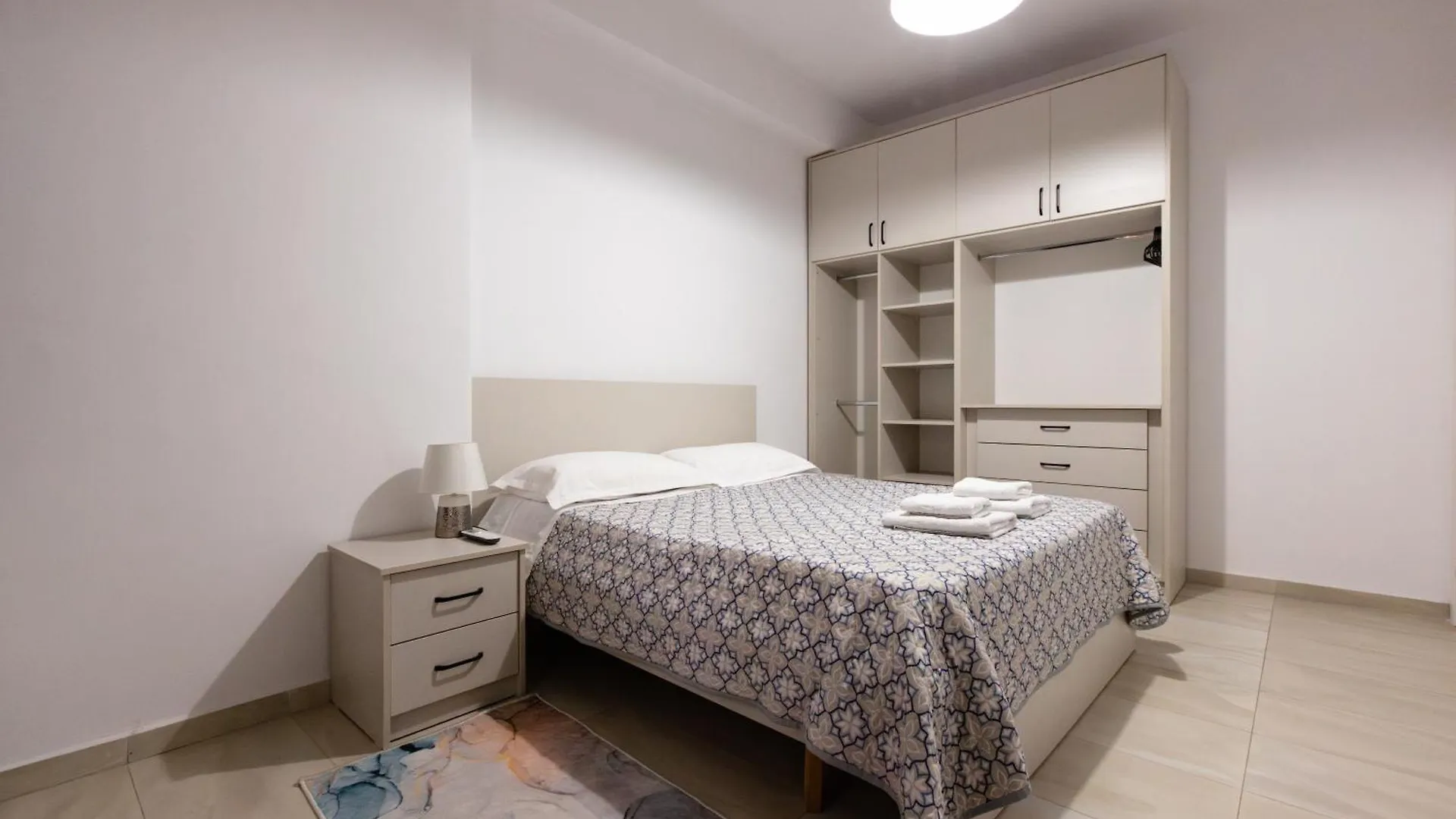 Apartment Happy Home Central 1 Tirana